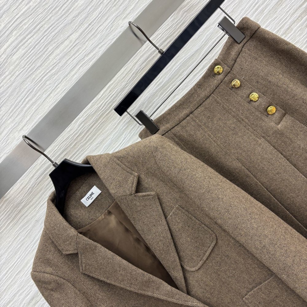 Costume female фото 3