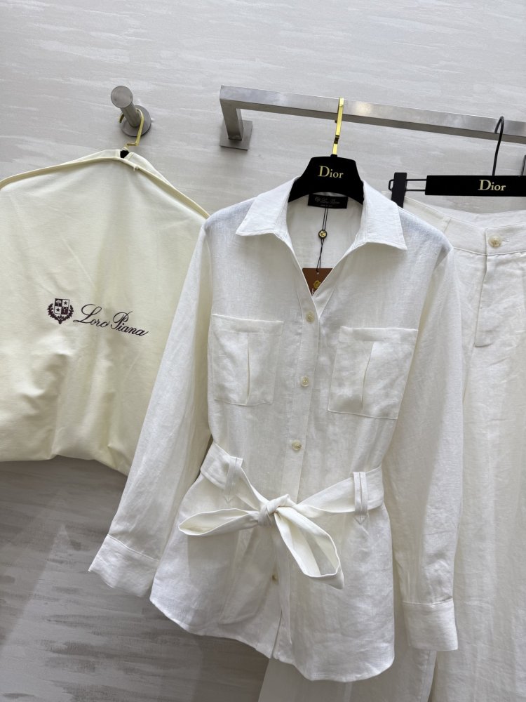 Костюм жіночий фото 3