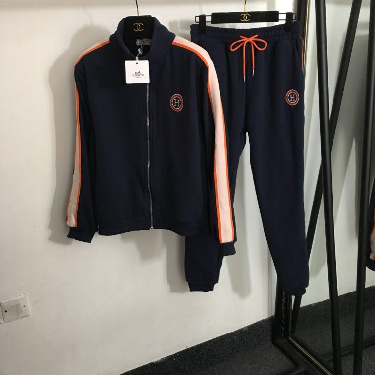 Костюм женский фото 3