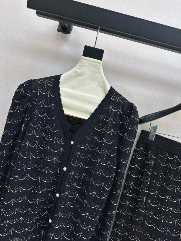 Костюм женский фото 3