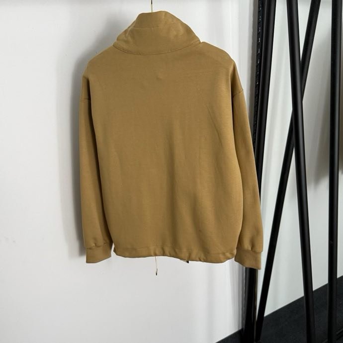 Костюм женский фото 3