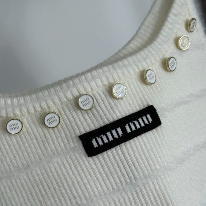 Костюм жіночий фото 3