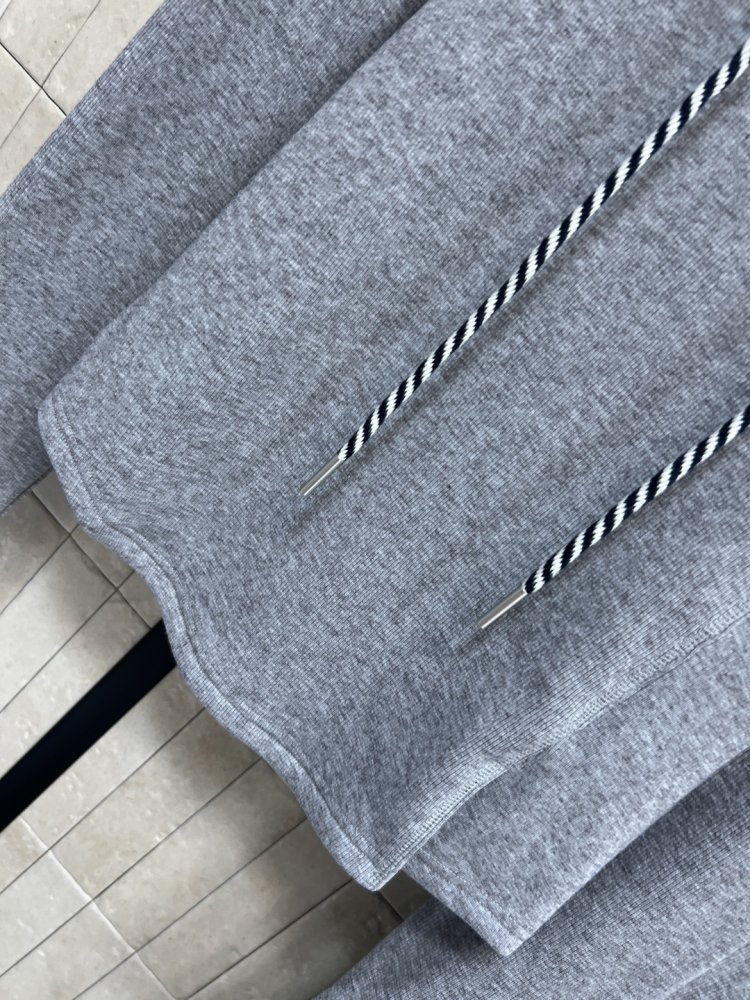 Костюм жіночий фото 3