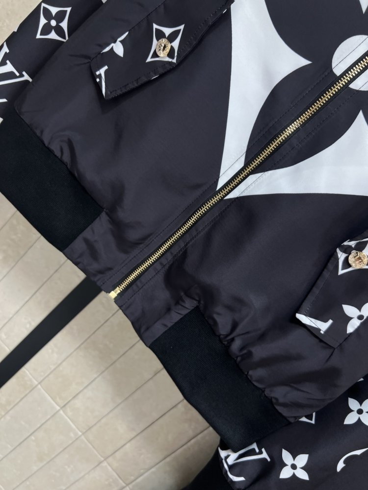 Костюм жіночий фото 3