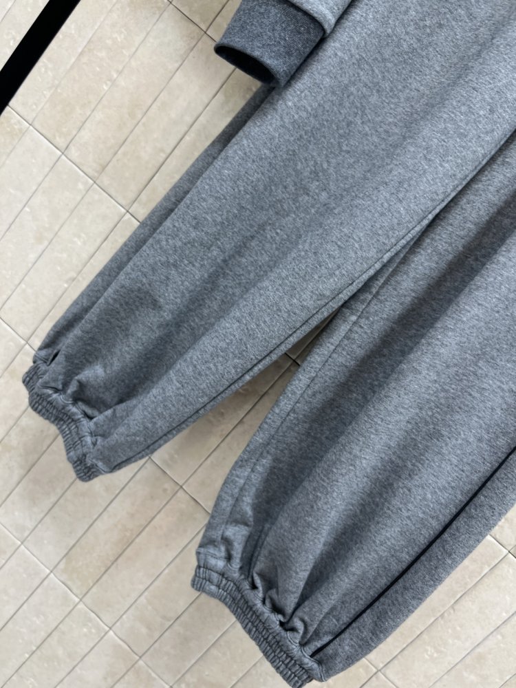 Костюм жіночий фото 3