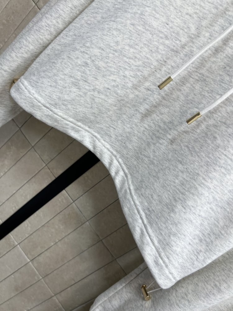 Костюм жіночий фото 3