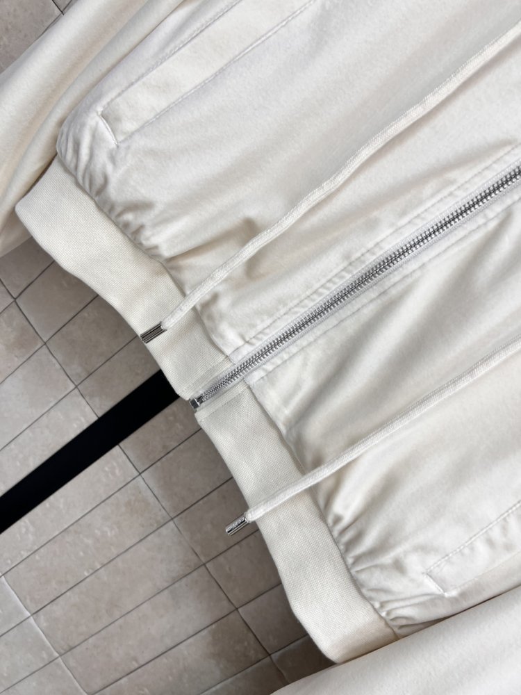 Костюм жіночий фото 3