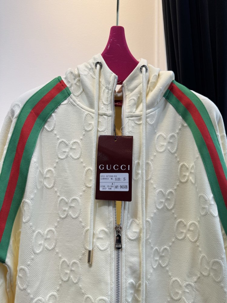 Костюм женский фото 3