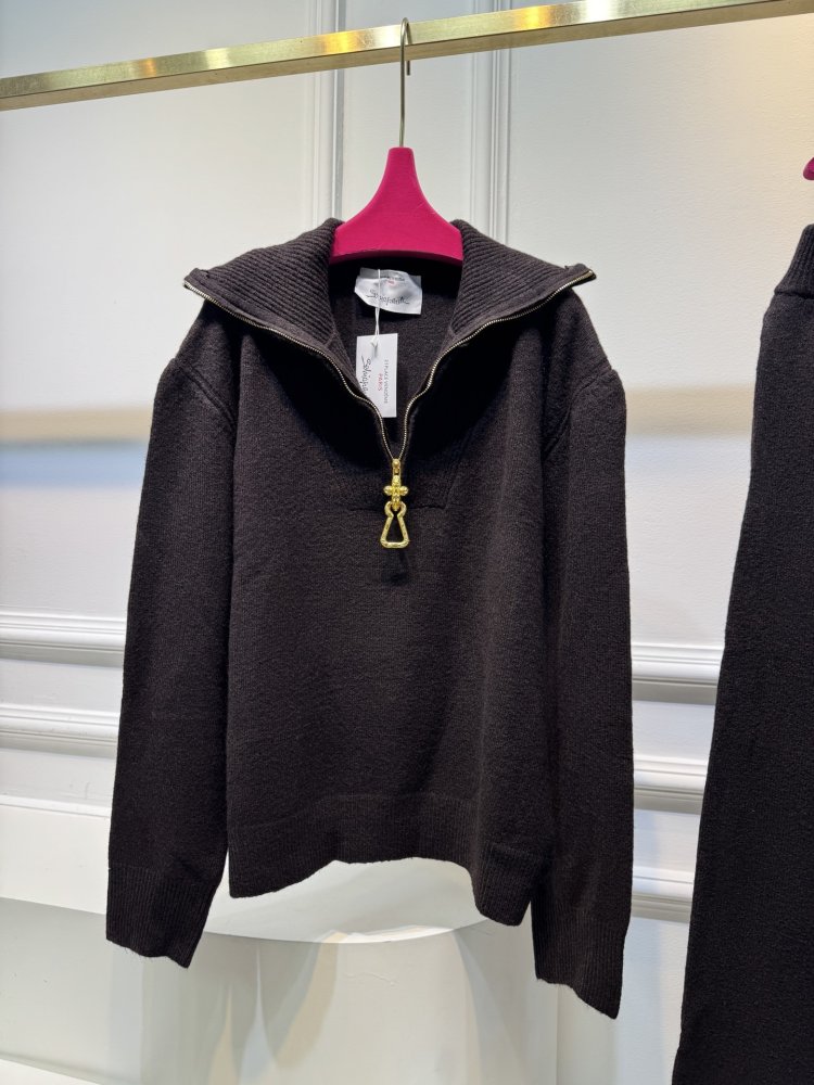 Костюм жіночий фото 3