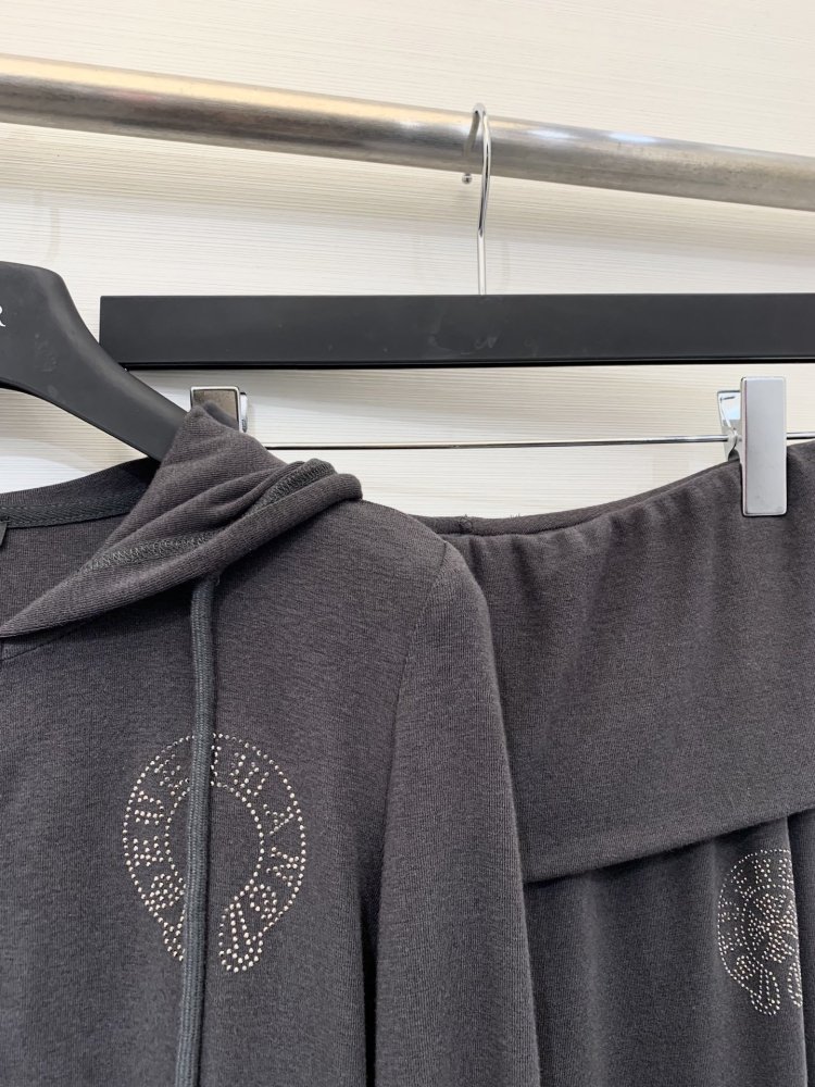 Костюм женский фото 3