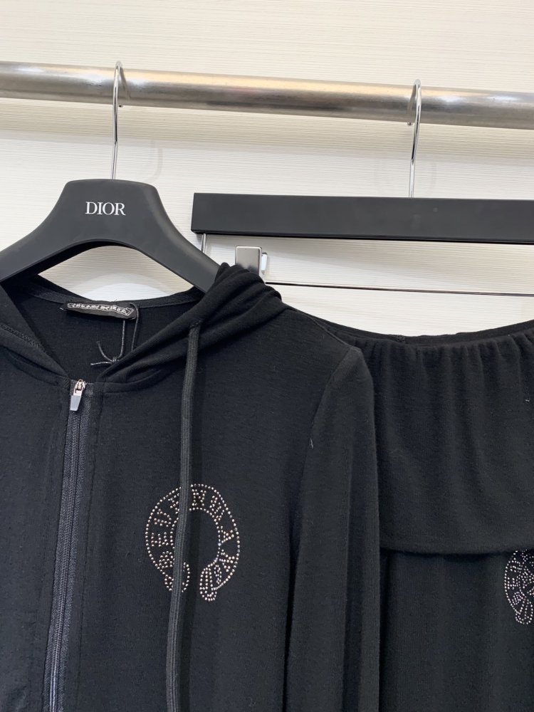 Костюм женский фото 3