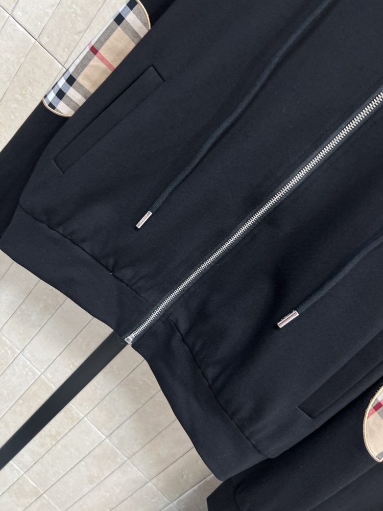 Костюм жіночий фото 3