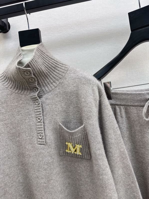 Costume female фото 3