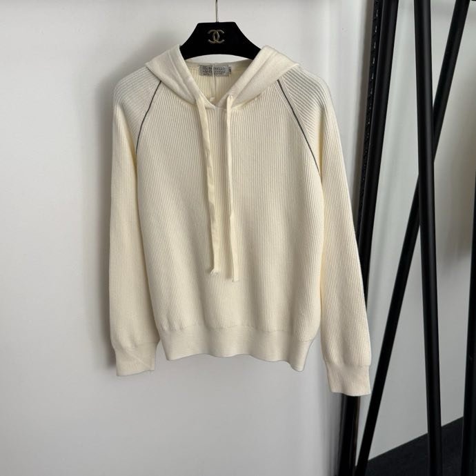 Костюм жіночий фото 3