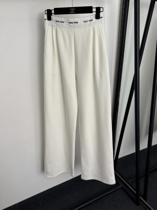 Костюм женский фото 3