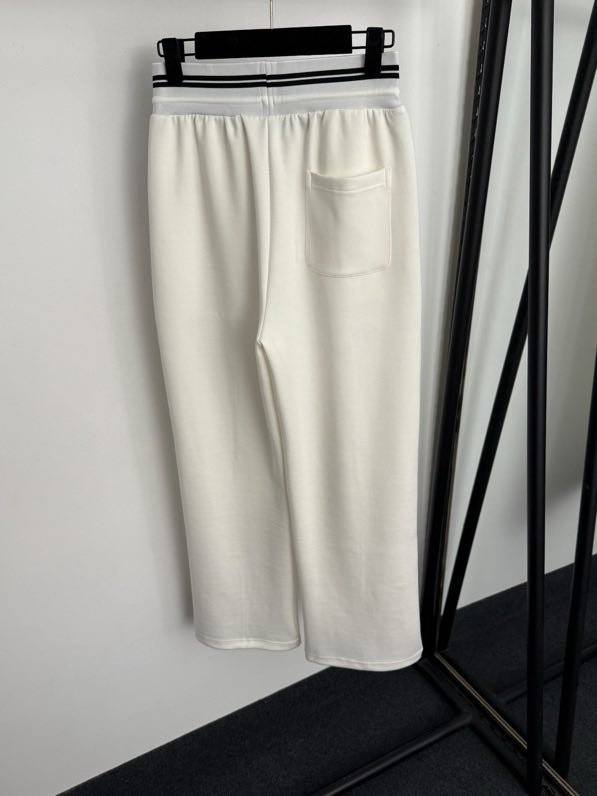 Костюм женский фото 3