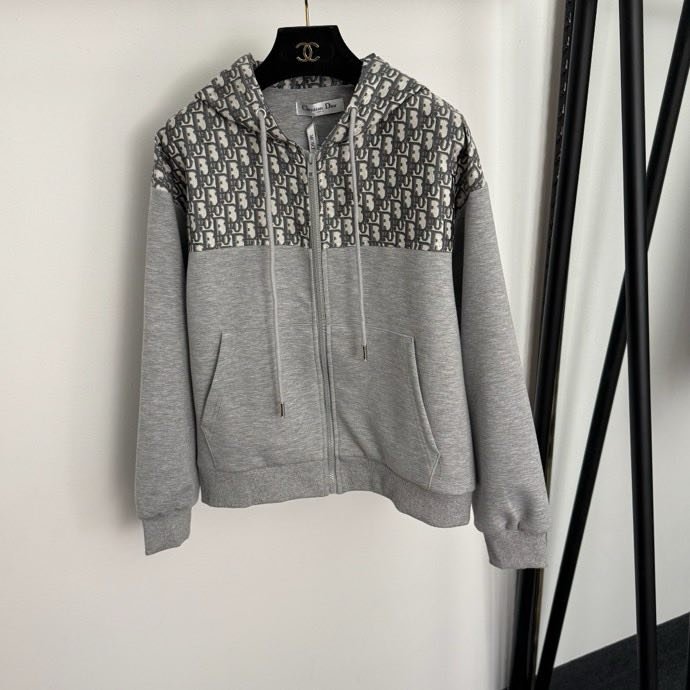 Костюм женский фото 3