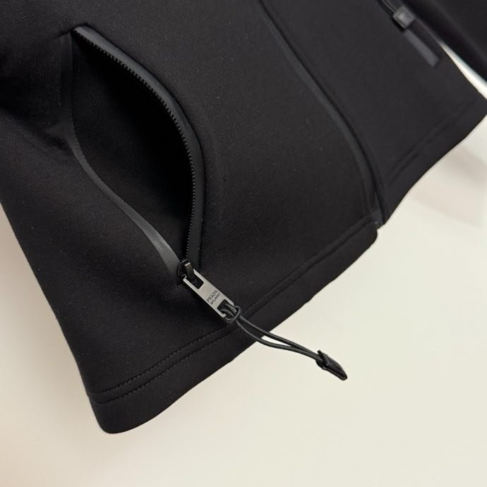 Костюм жіночий фото 3