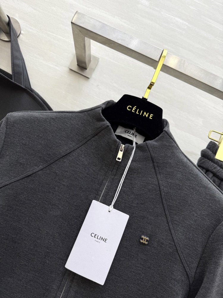 Костюм женский фото 3