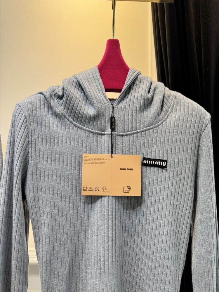 Костюм женский фото 3