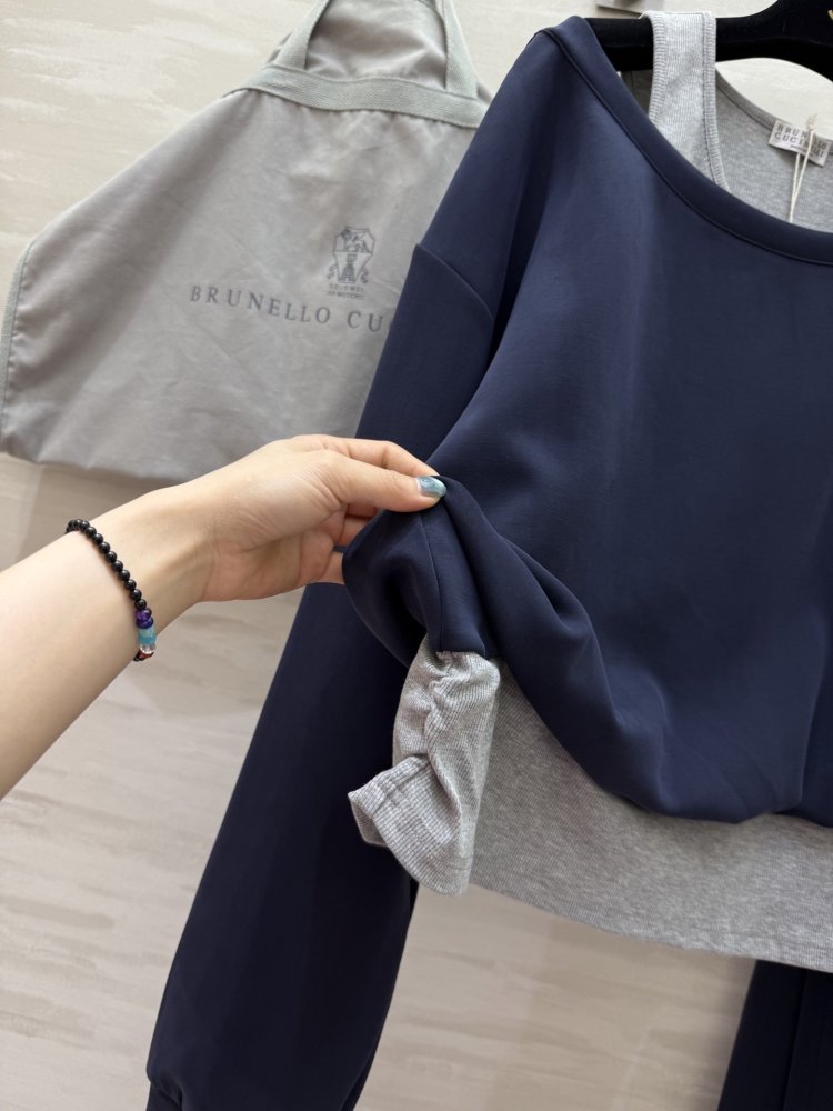 Костюм женский фото 3