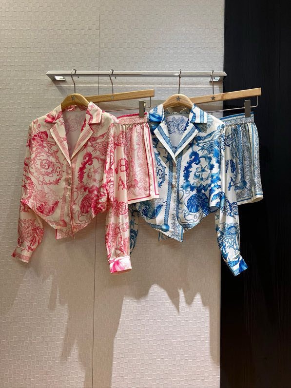 Костюм женский фото 3