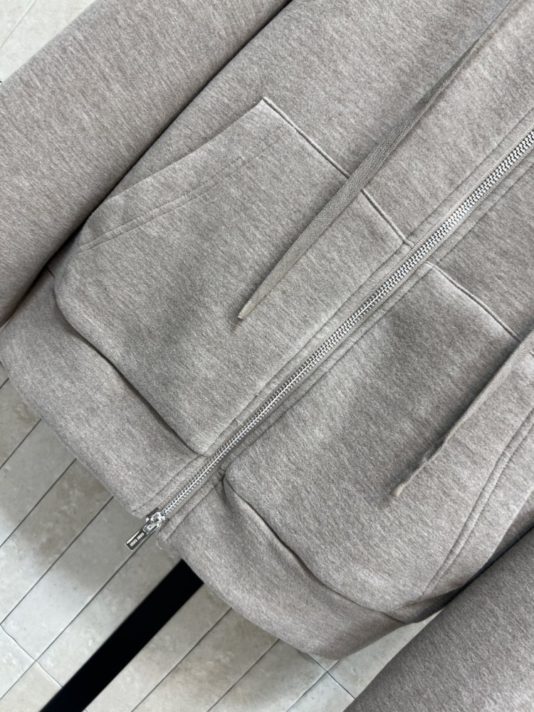 Костюм жіночий фото 3