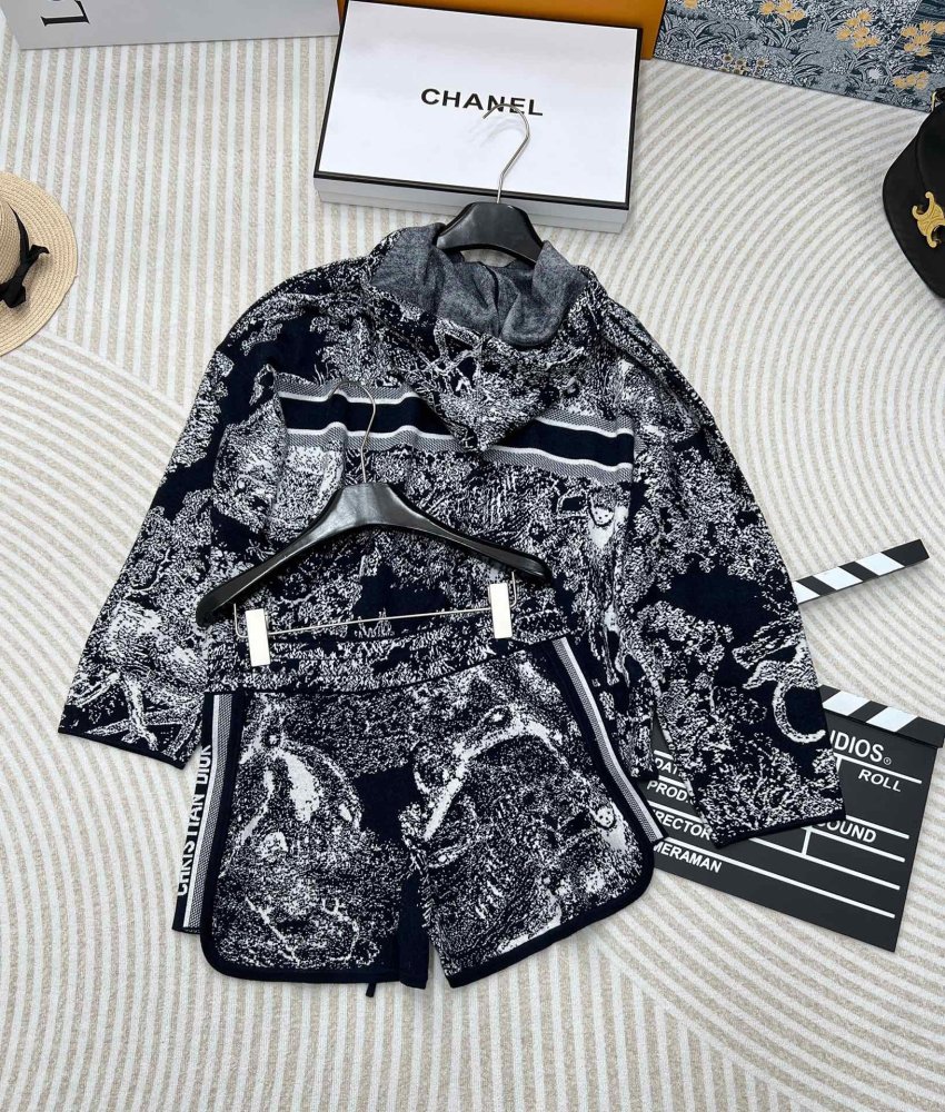 Костюм жіночий фото 3