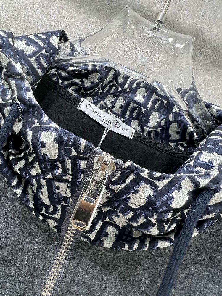 Costume female фото 3