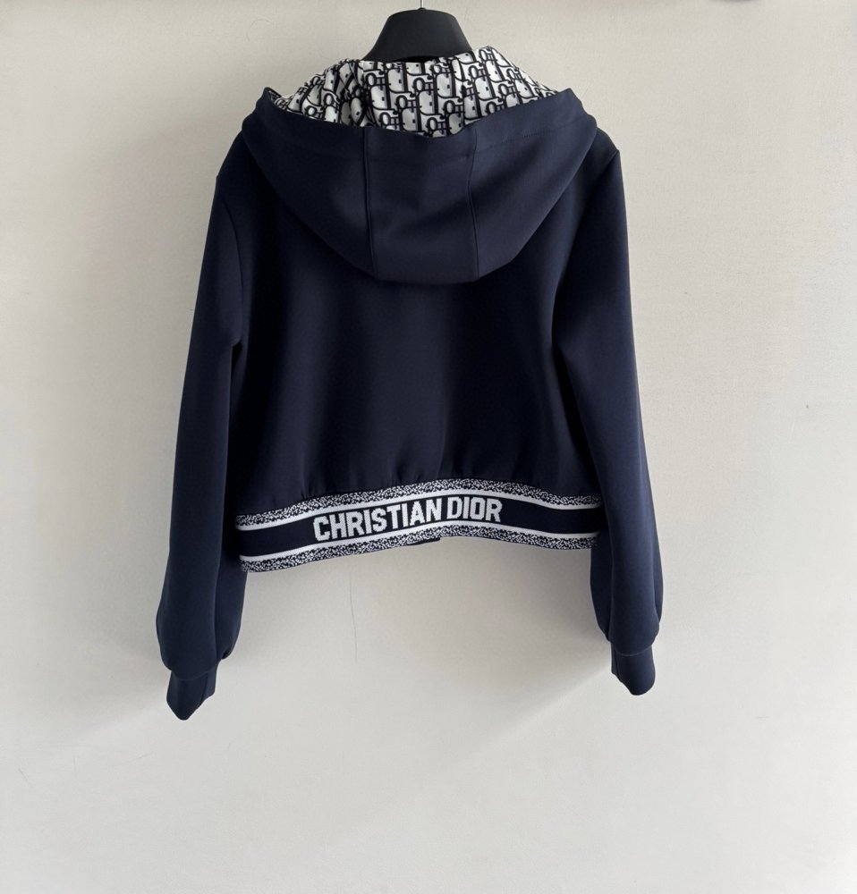 Костюм женский фото 3