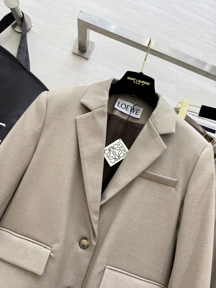 Костюм женский фото 3