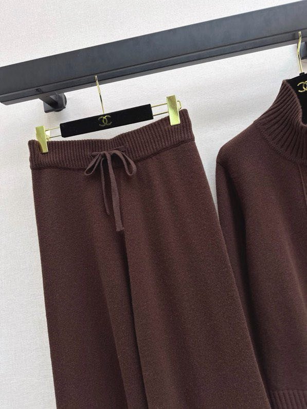 Костюм женский фото 3