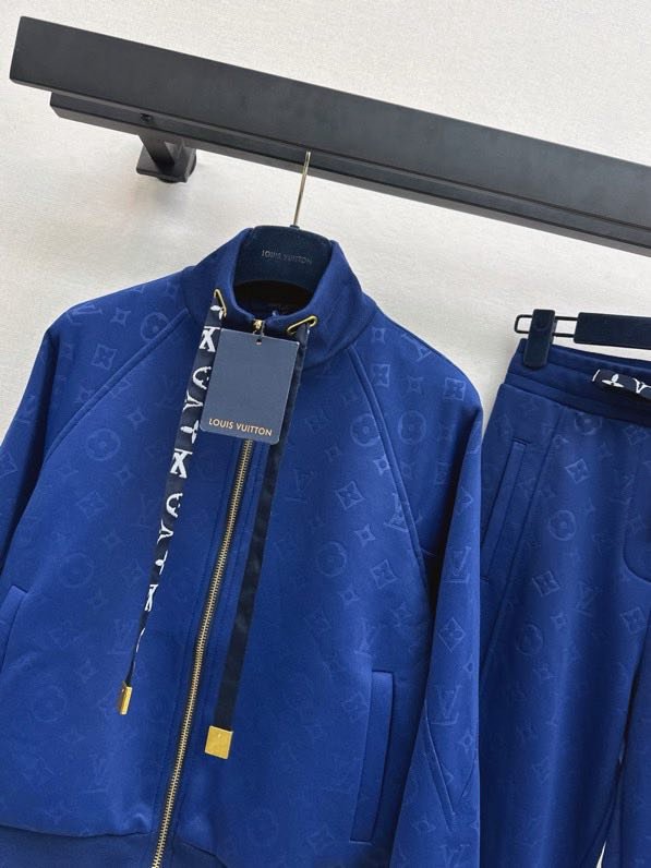 Costume female фото 3