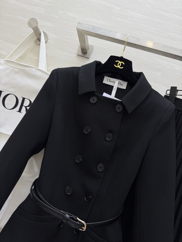 Костюм женский фото 3