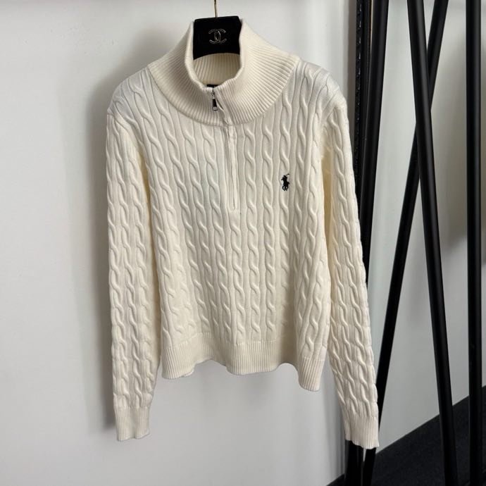 Костюм женский фото 3