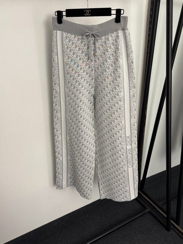 Костюм женский фото 3