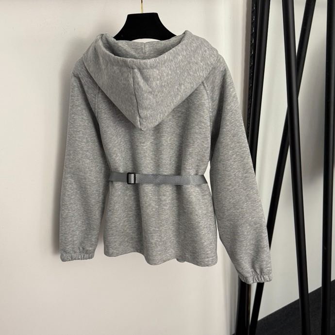 Костюм женский фото 3