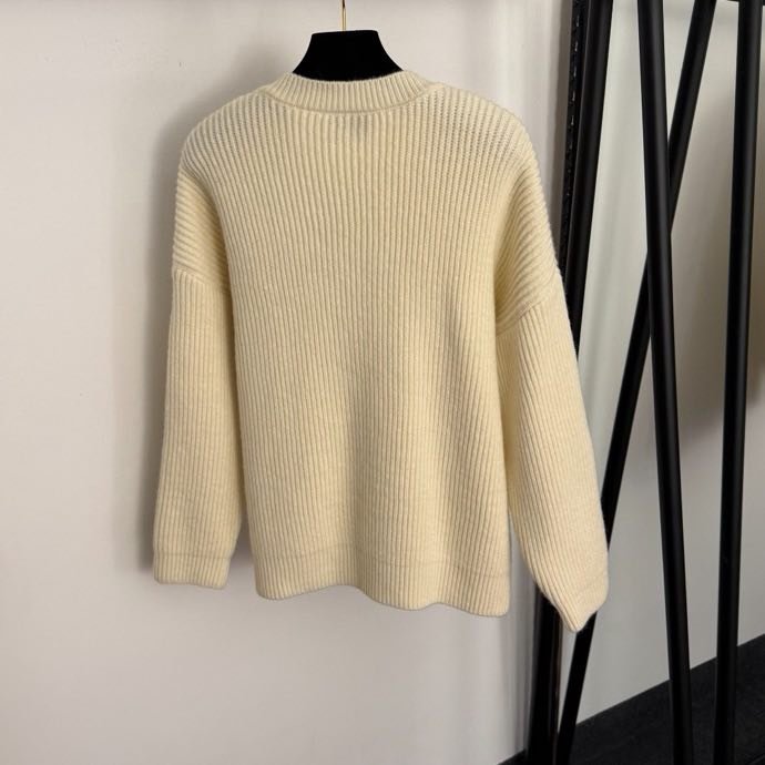 Костюм женский фото 3