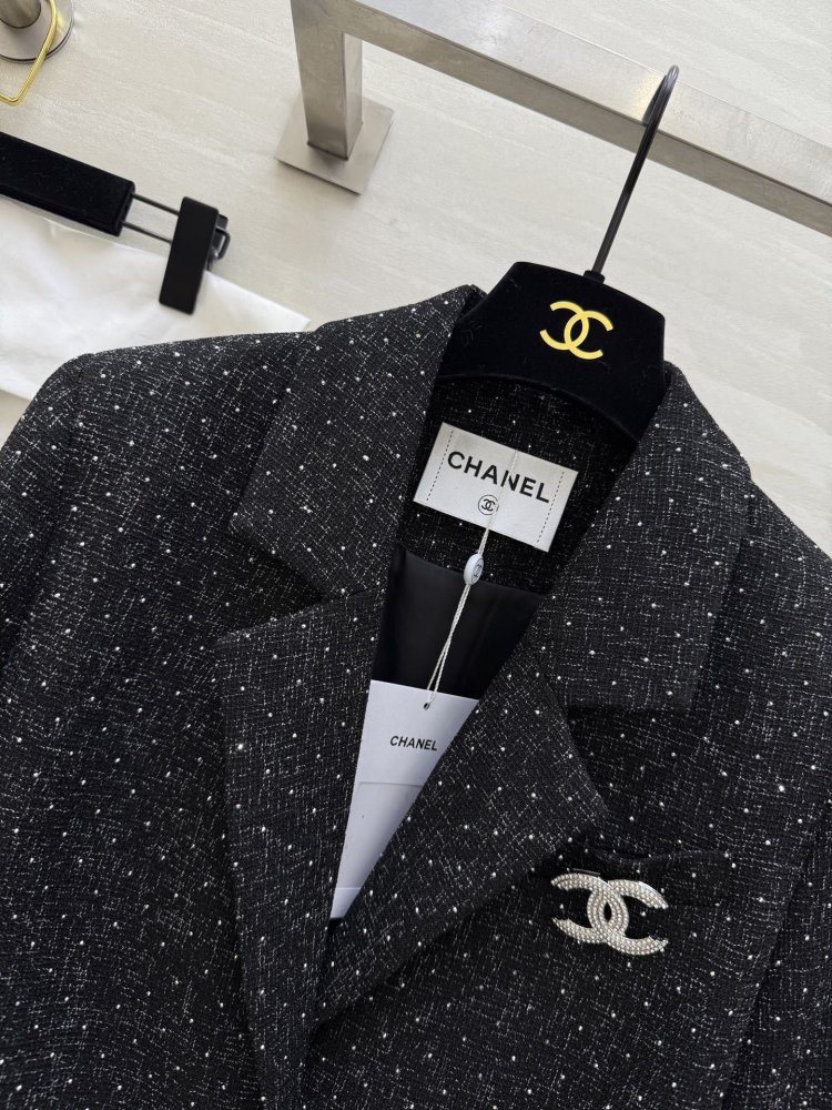 Costume female фото 3