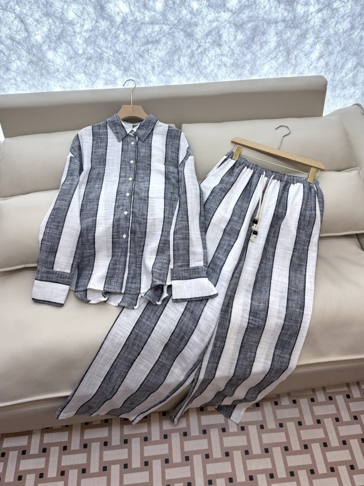 Costume female фото 3