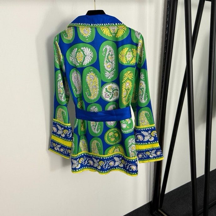 Костюм женский фото 4