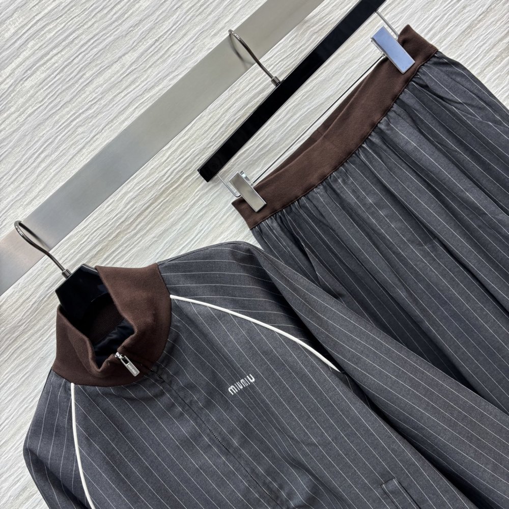 Костюм женский фото 4