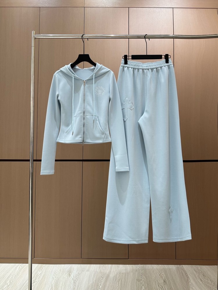 Костюм жіночий фото 4