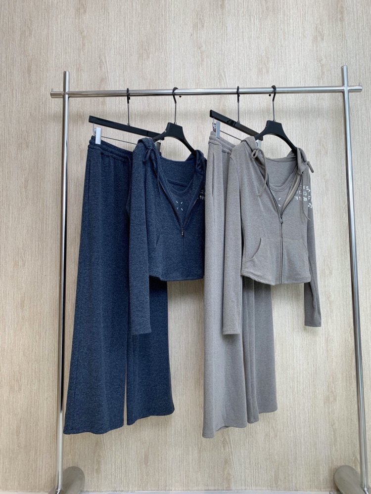 Костюм женский фото 4