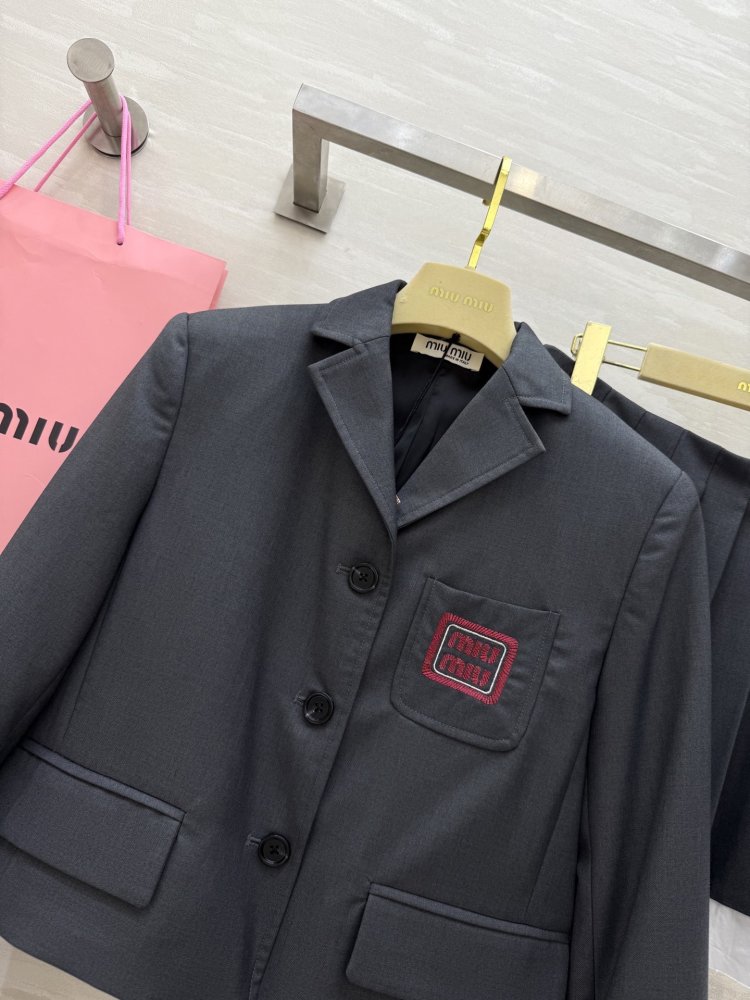 Costume female фото 4