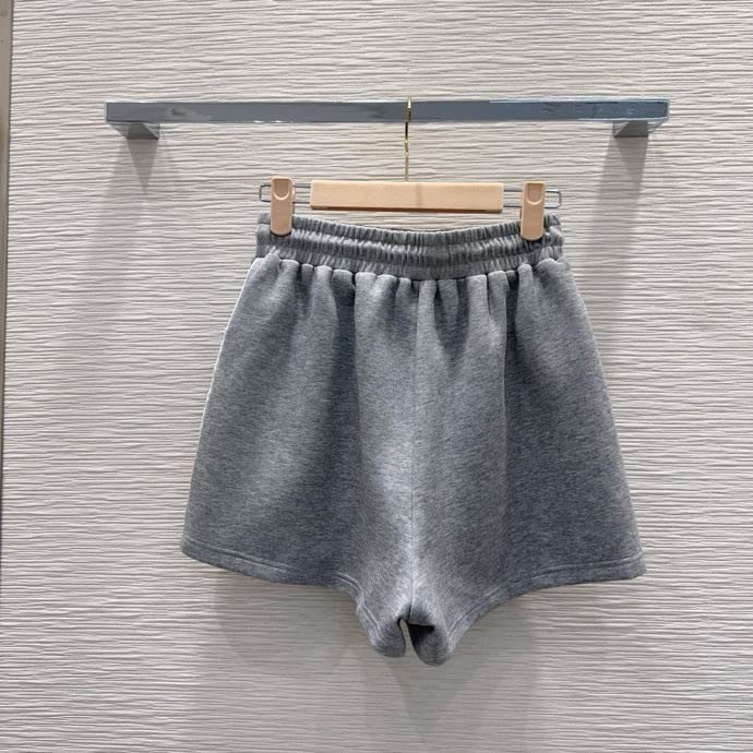 Костюм жіночий фото 4