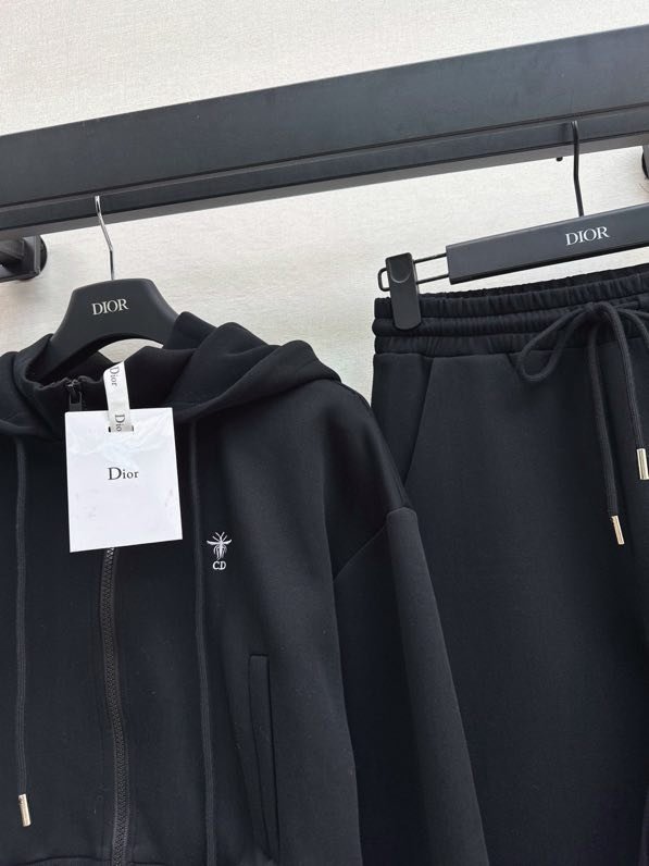 Костюм женский фото 4