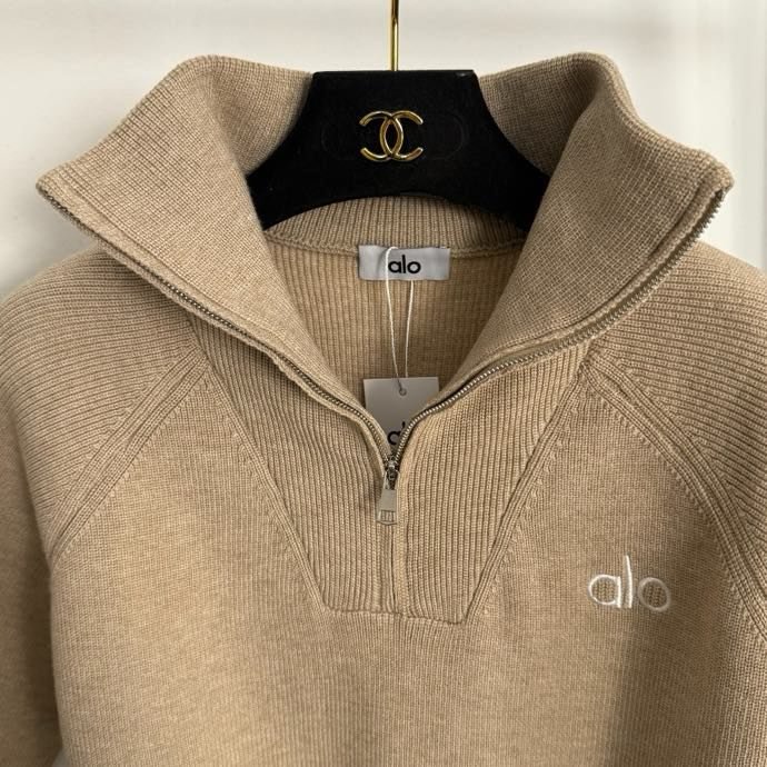 Costume female фото 4