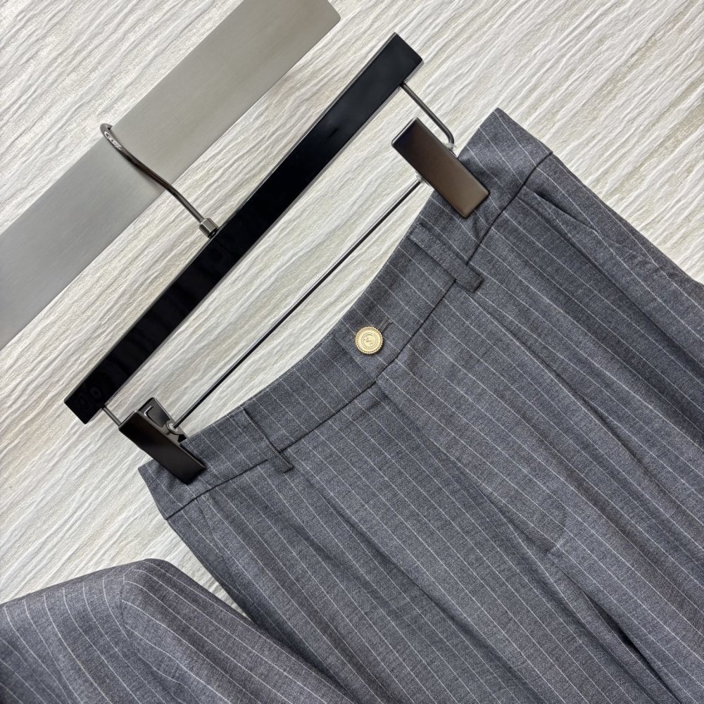 Костюм жіночий фото 4