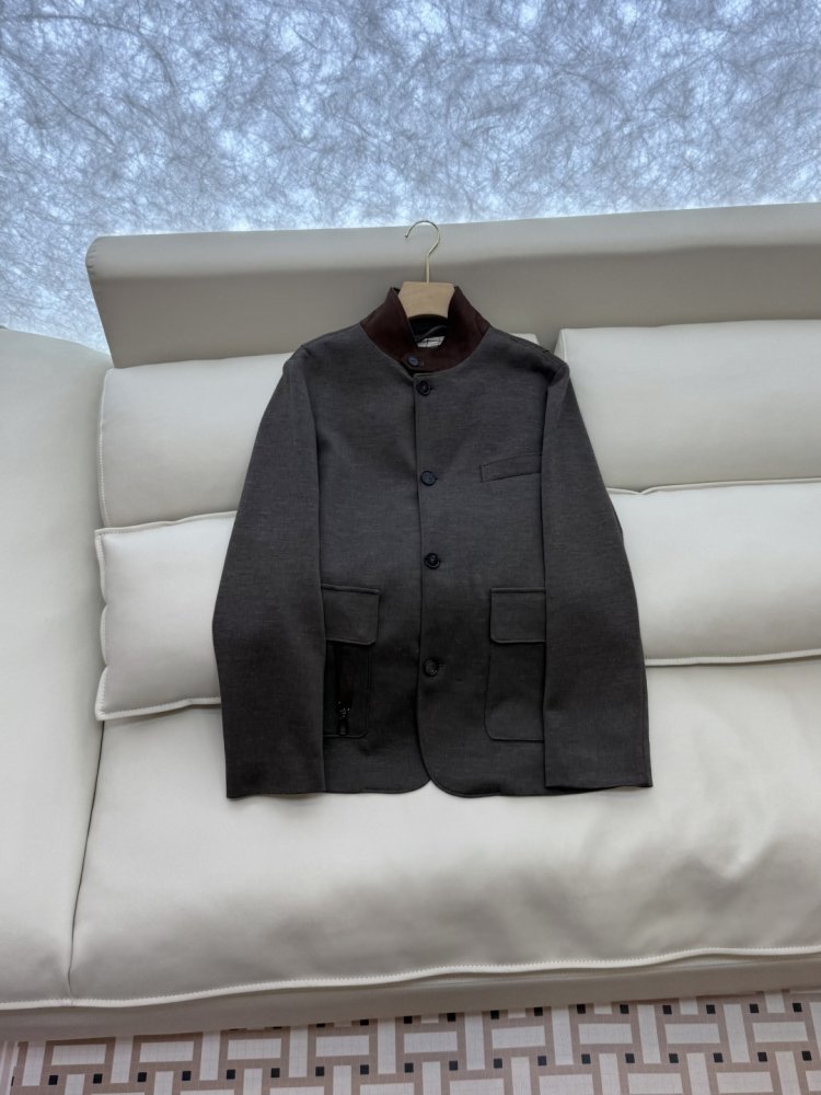 Костюм жіночий фото 4